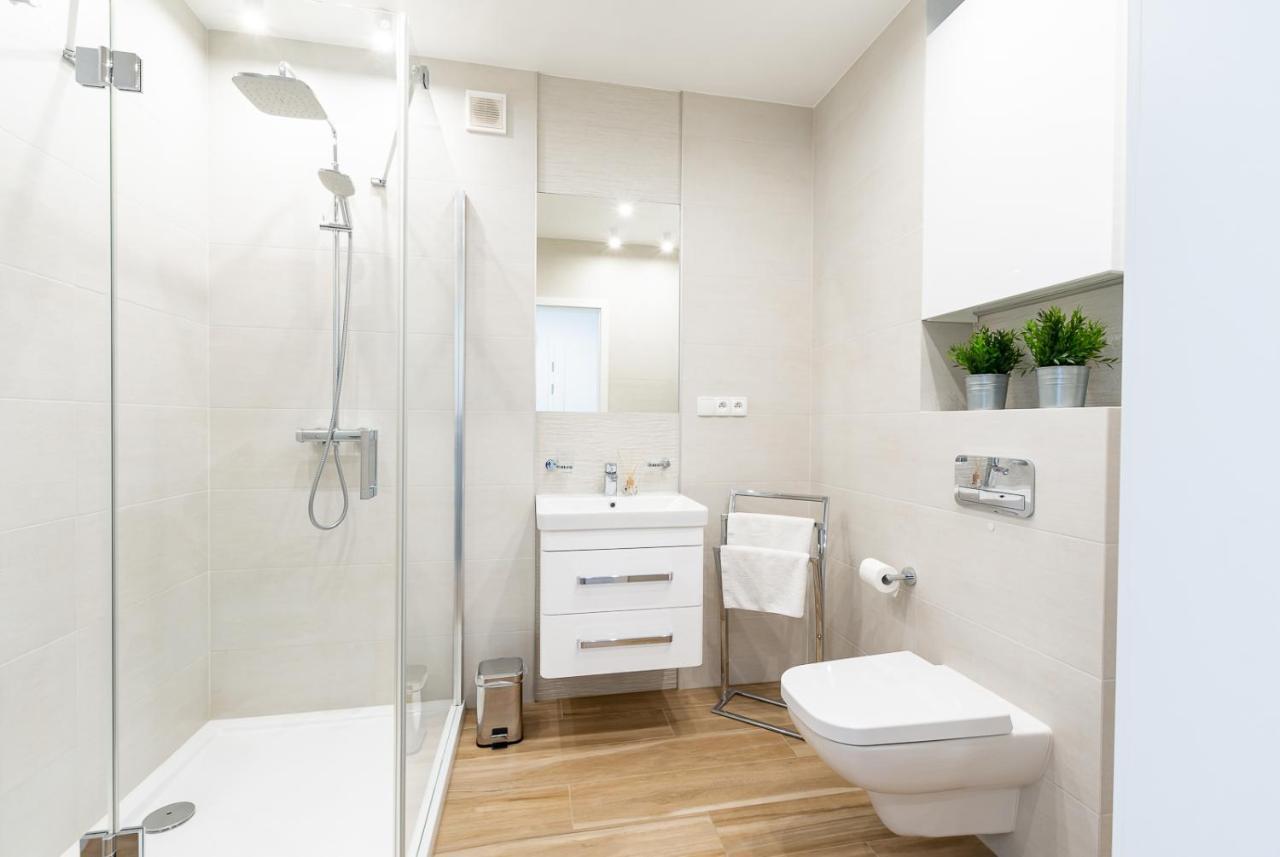 Bialy Apartament ชเจอร์ค ภายนอก รูปภาพ